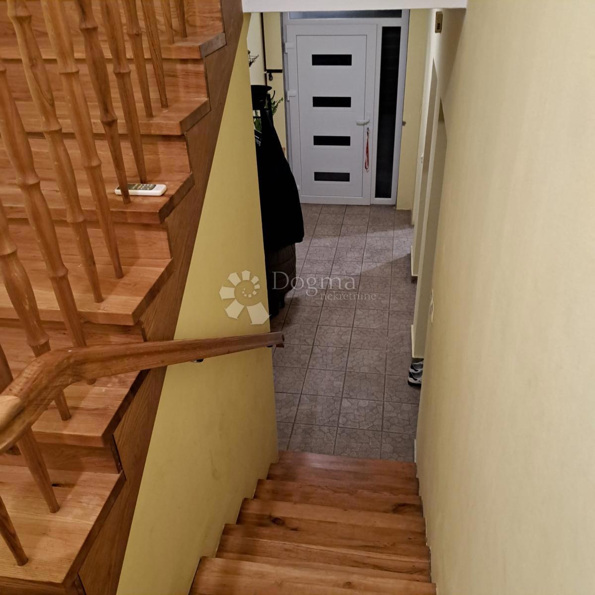 Casa Tenja, Osijek - Okolica, 162m2