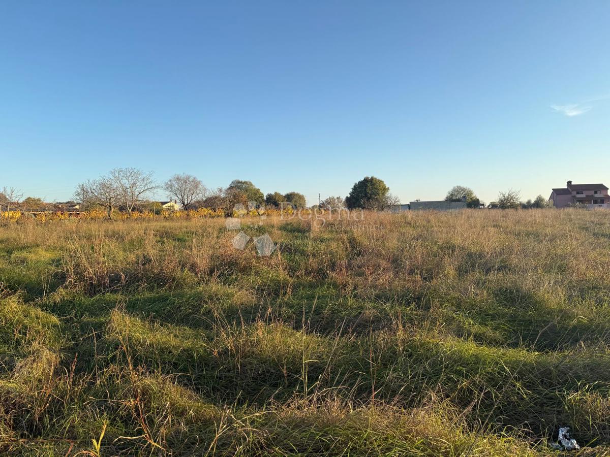 Terreno edificabile Svetvinčenat, 858m2