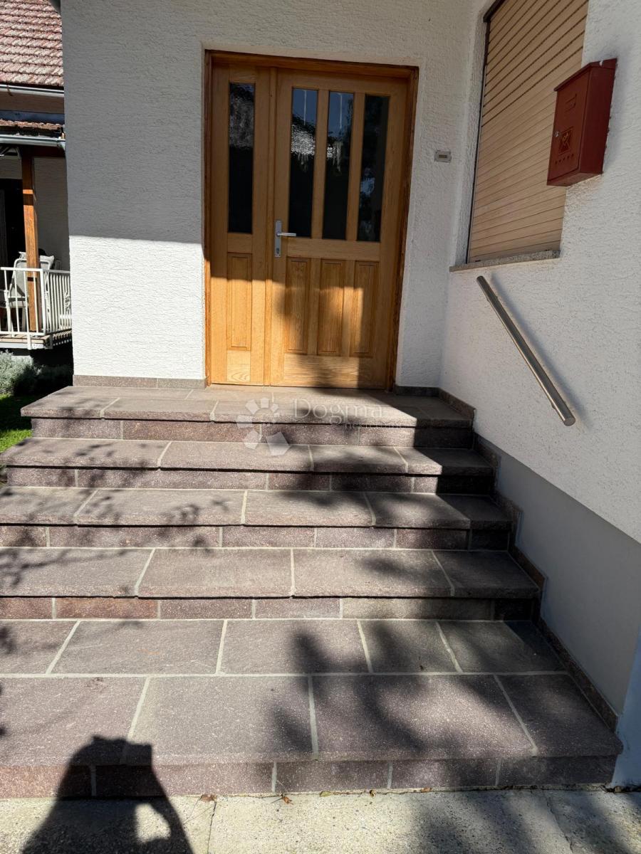 Casa Lonjica, Vrbovec, 277m2