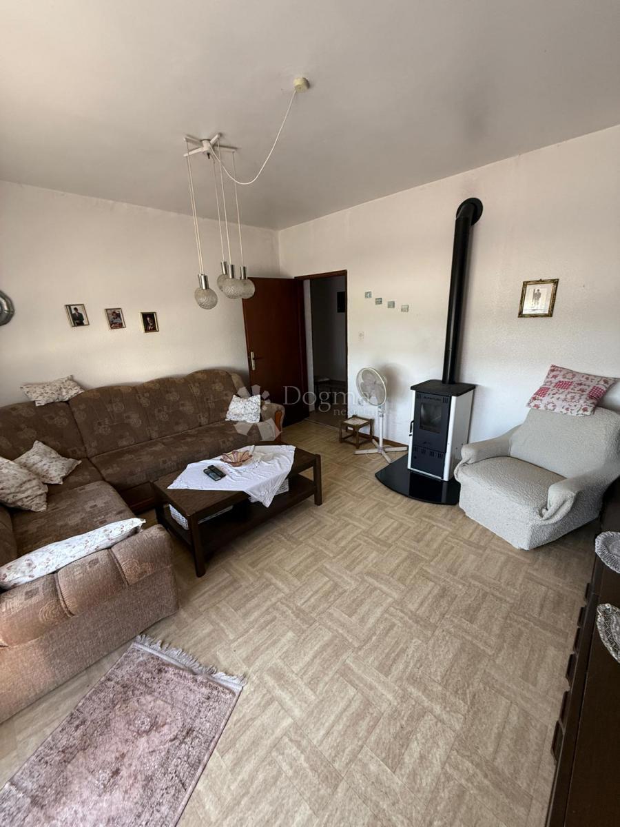 Casa Lonjica, Vrbovec, 277m2