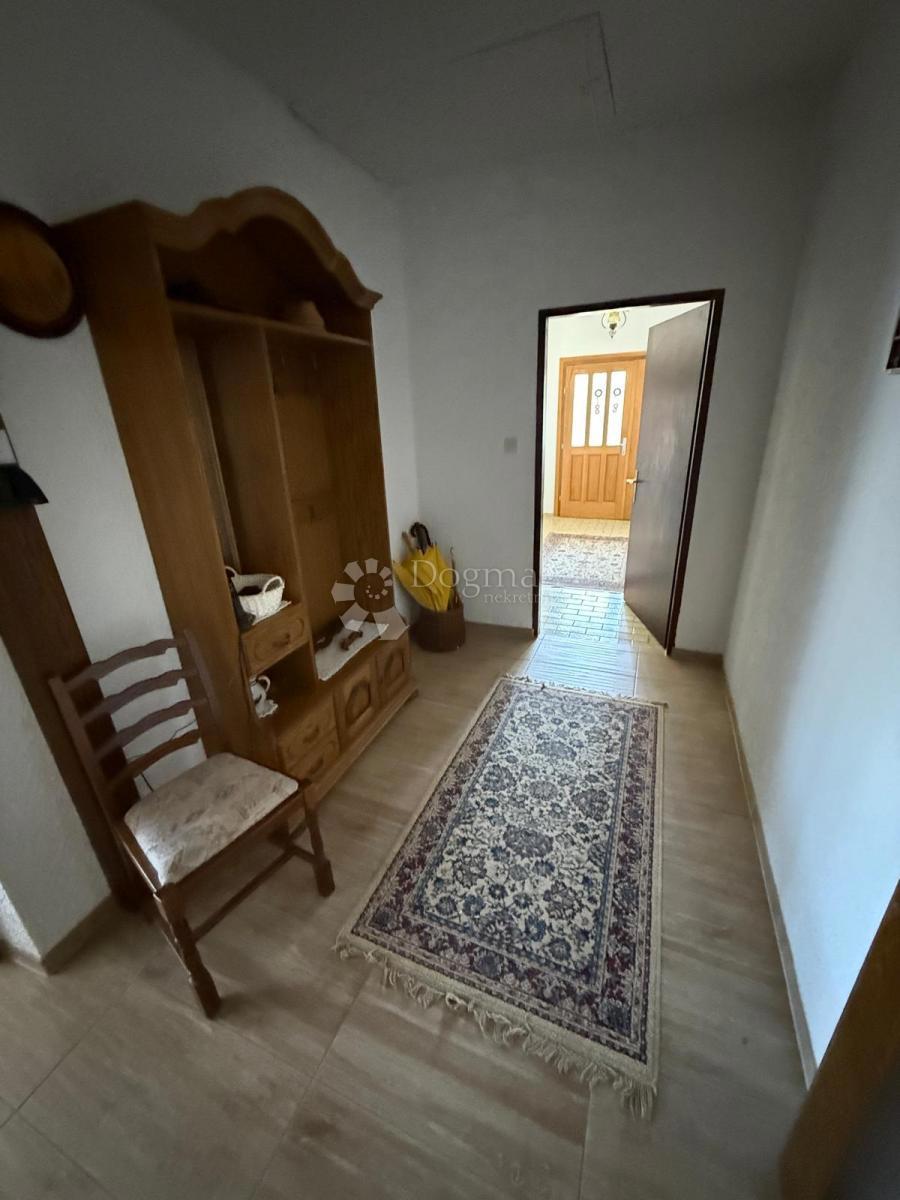 Casa Lonjica, Vrbovec, 277m2