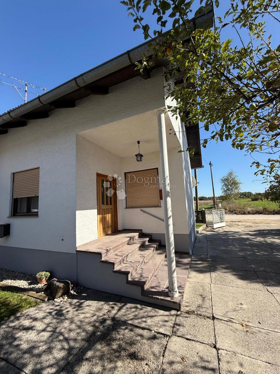 Casa Lonjica, Vrbovec, 277m2