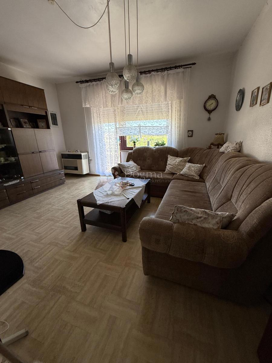 Casa Lonjica, Vrbovec, 277m2