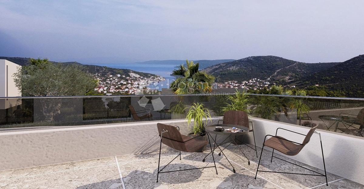 Terreno edificabile a 1,5 km dal mare con progetto approvato per una villa moderna 