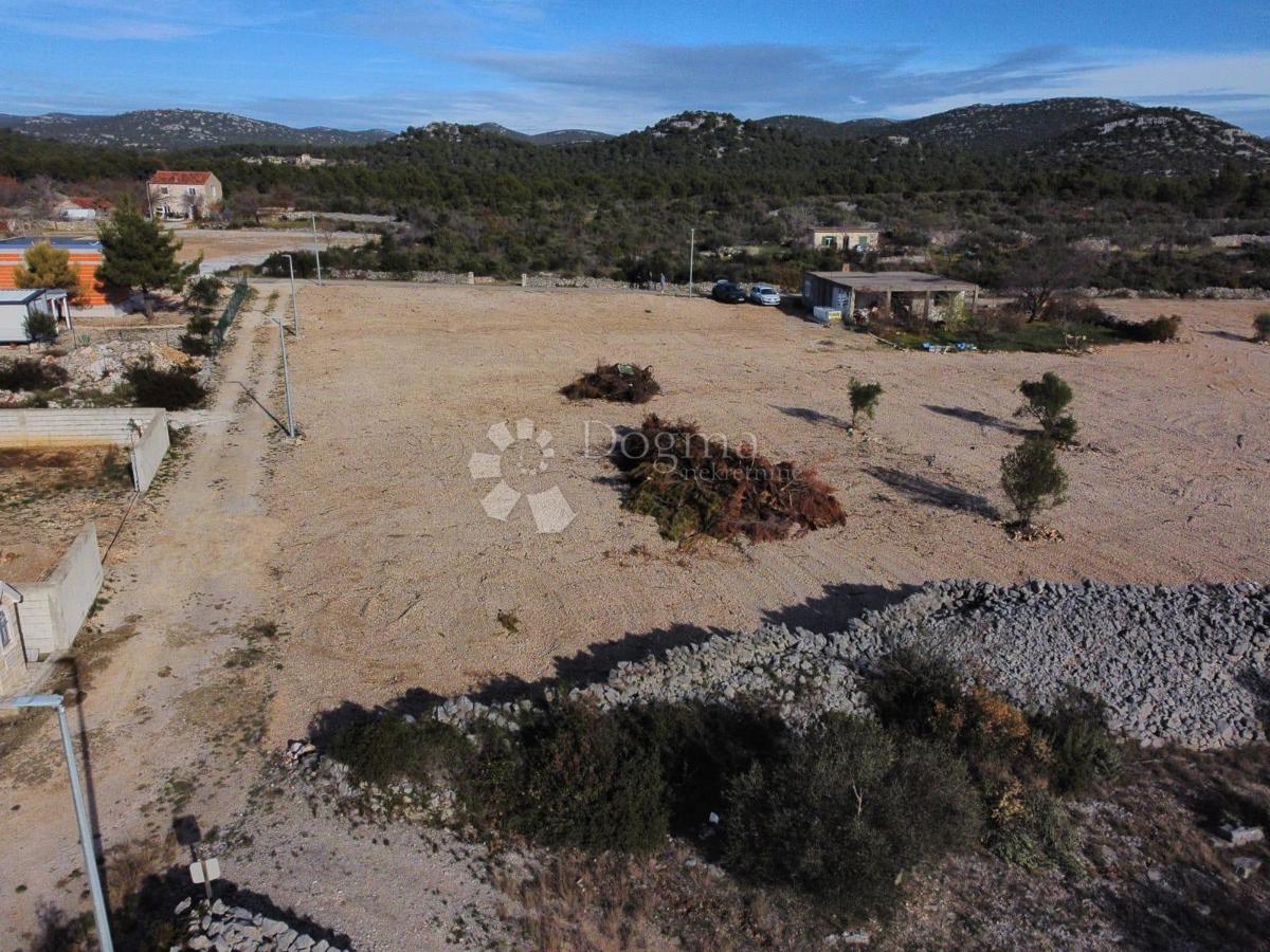 PIROVAC - TERRENO EDIFICABILE 520M2