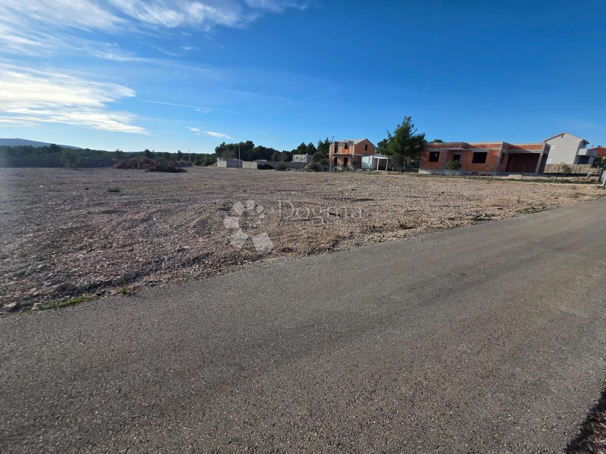 PIROVAC - TERRENO EDIFICABILE 520M2