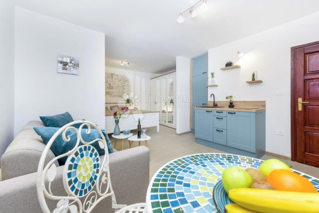 Monolocale nel cuore di Rovigno, un centro storico da favola