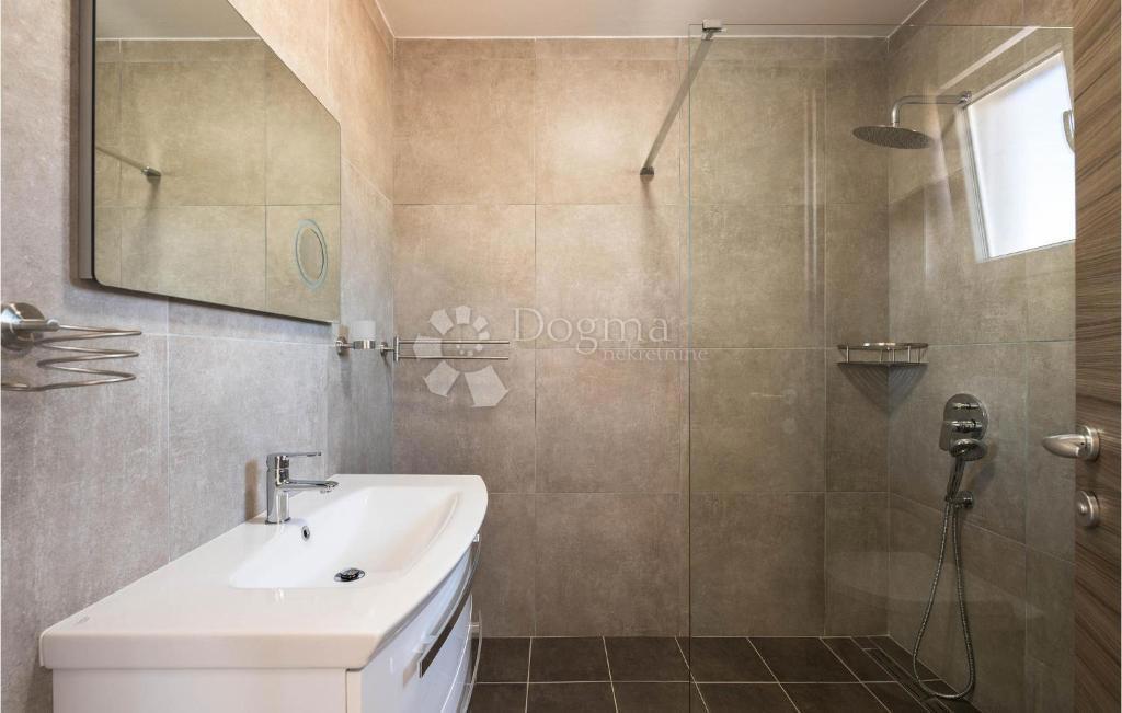 Lussuosa villa moderna con piscina e vista spettacolare – Vodnjan