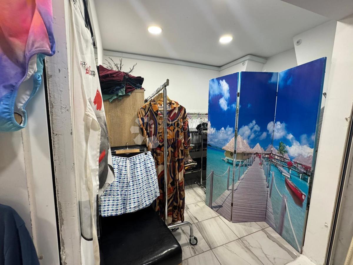 Locale commerciale Rovinj, 70,60m2
