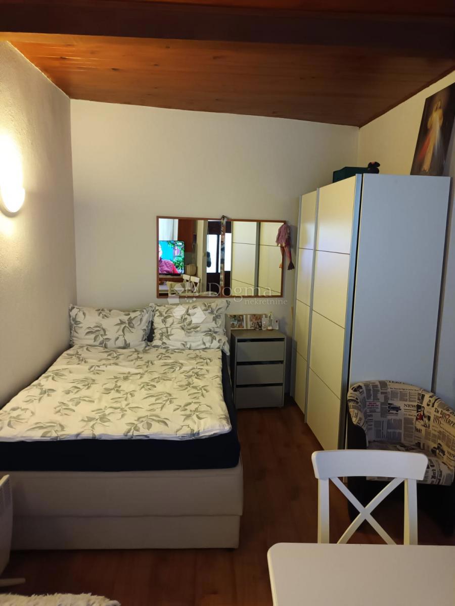 Locale commerciale Rovinj, 70,60m2