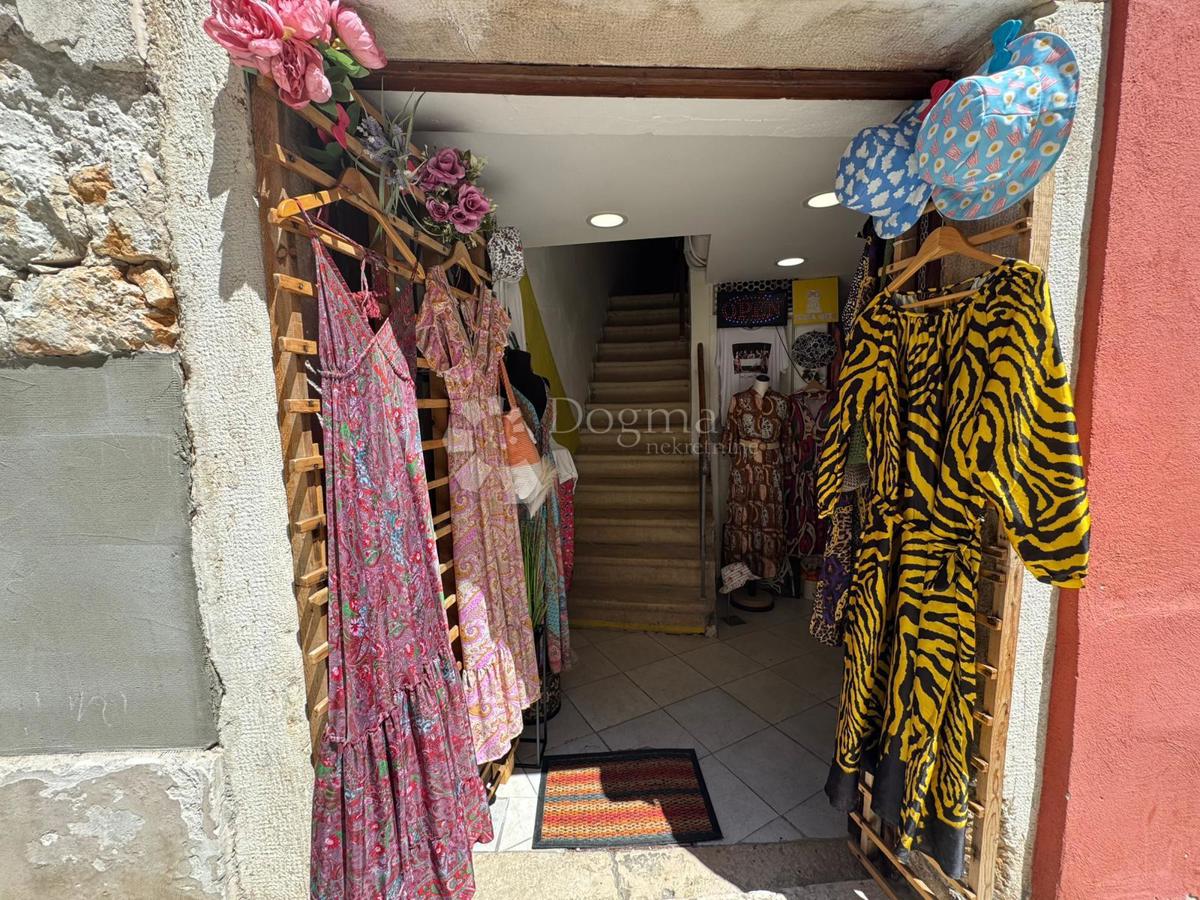Locale commerciale Rovinj, 70,60m2