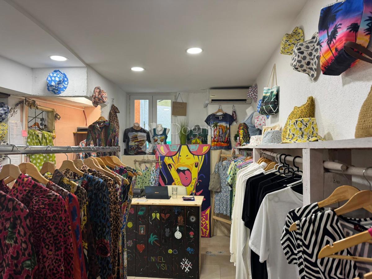 Locale commerciale Rovinj, 70,60m2