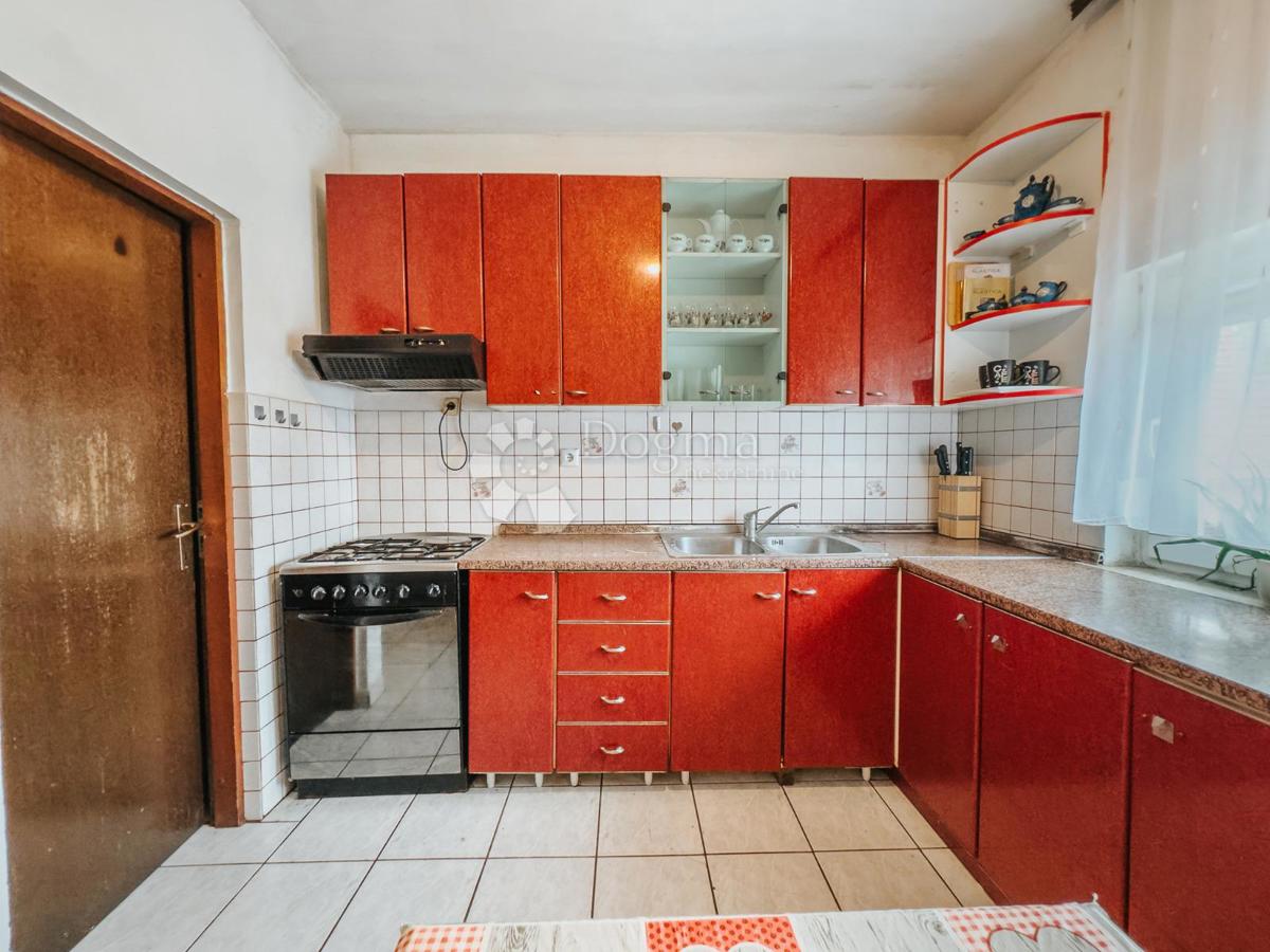 Casa Kloštar Ivanić, 2.181m2