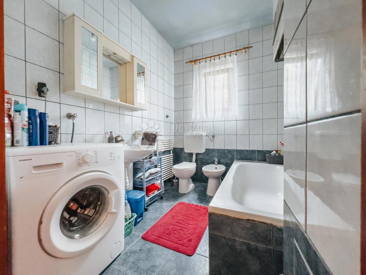 Casa Kloštar Ivanić, 2.181m2