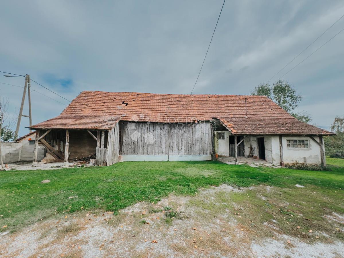 Casa Kloštar Ivanić, 2.181m2