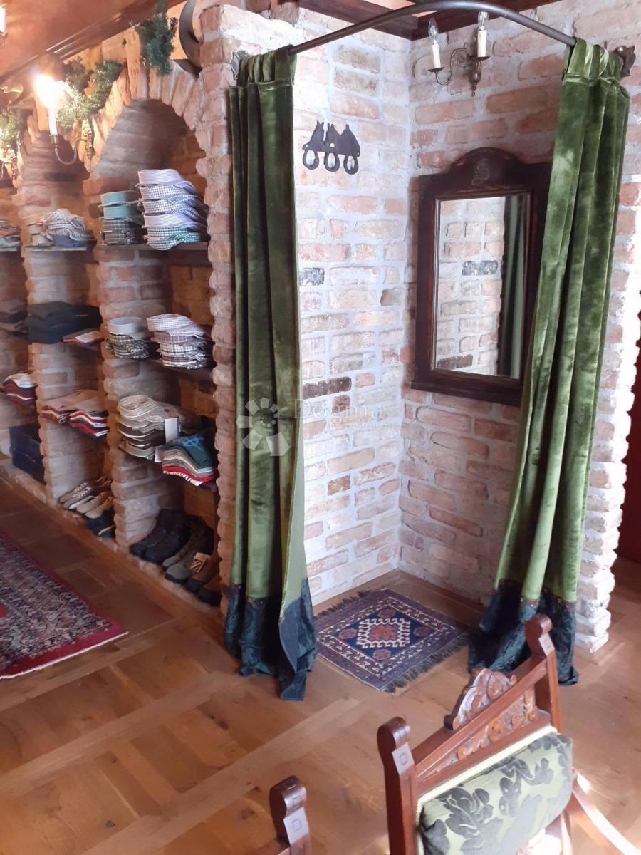 Locale commerciale Sušak, Rijeka, 53m2