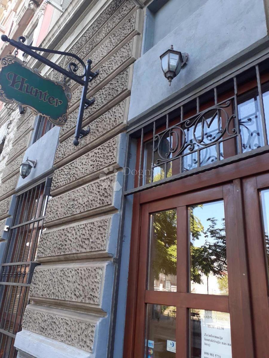 Locale commerciale Sušak, Rijeka, 53m2