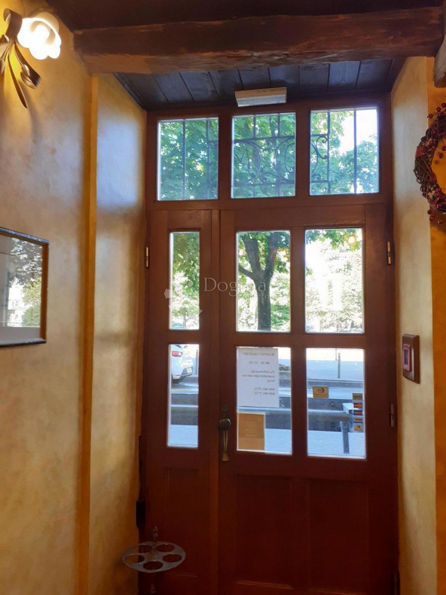 Locale commerciale Sušak, Rijeka, 53m2