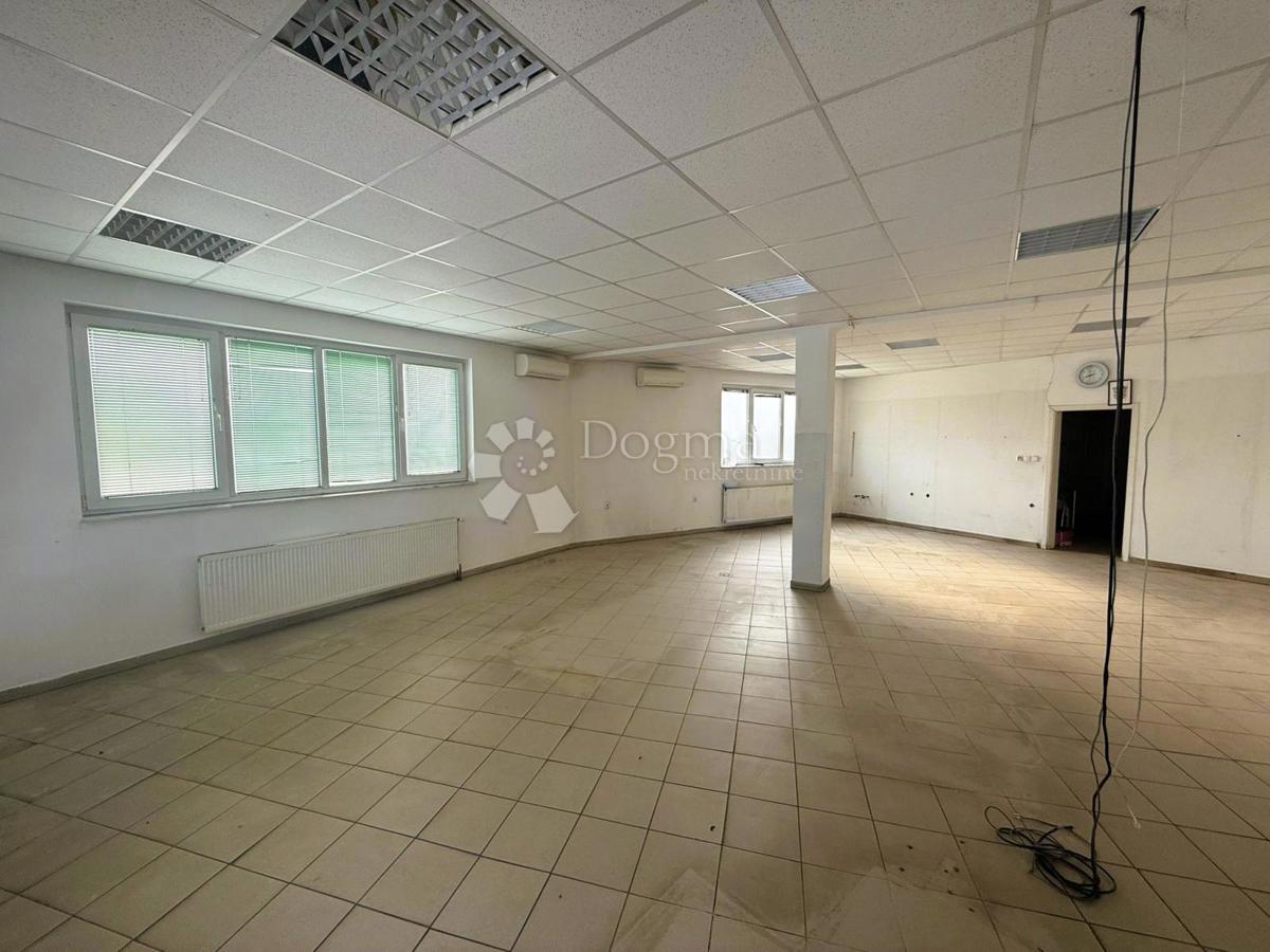 Locale commerciale Čukovec, Prelog, 1.119m2