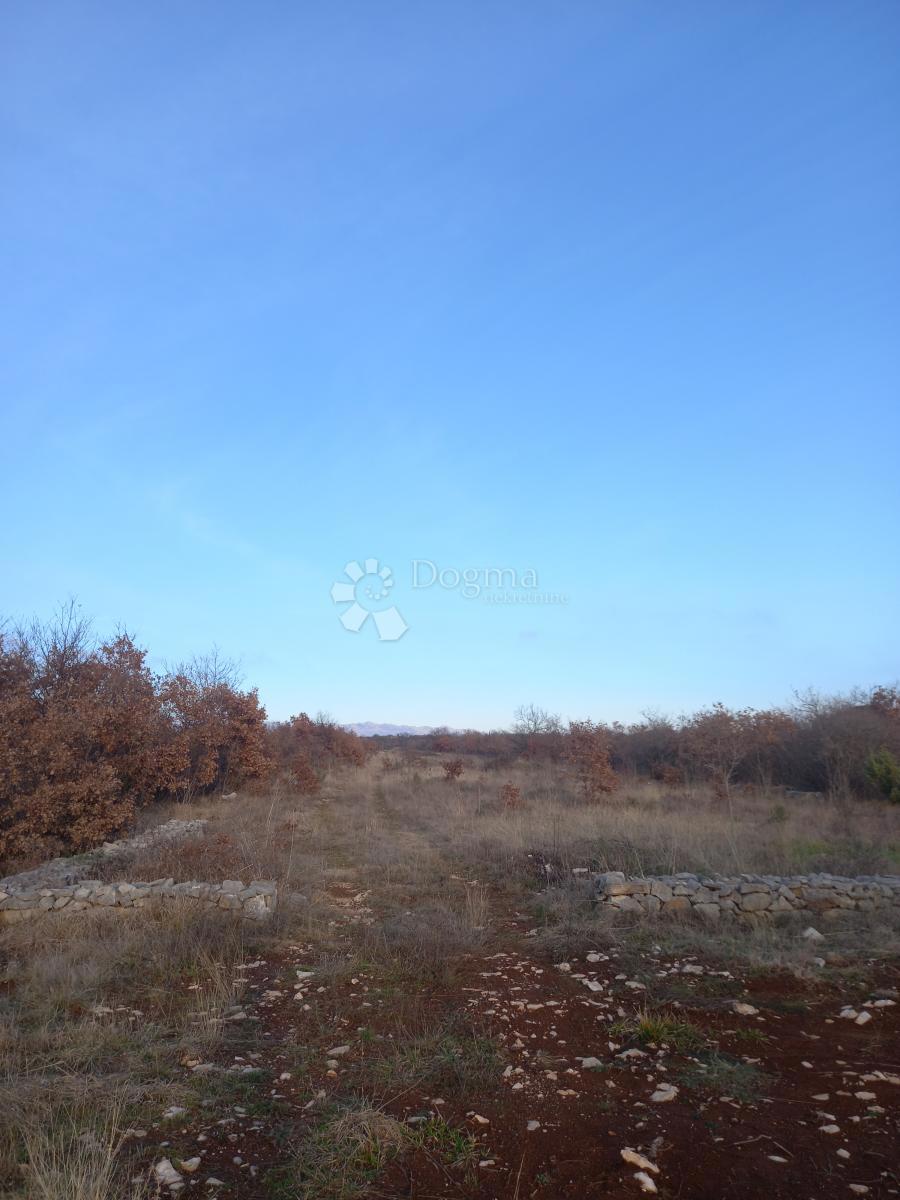 Terreno edificabile Poličnik, 3.564m2