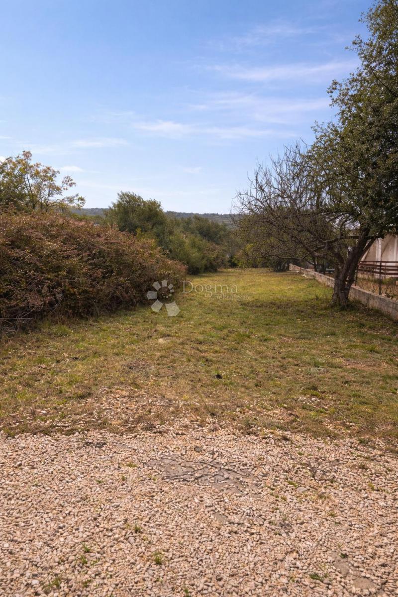 Terreno edificabile Sukošan, 1.550m2