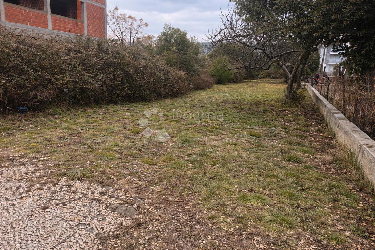 Terreno edificabile Sukošan, 1.550m2