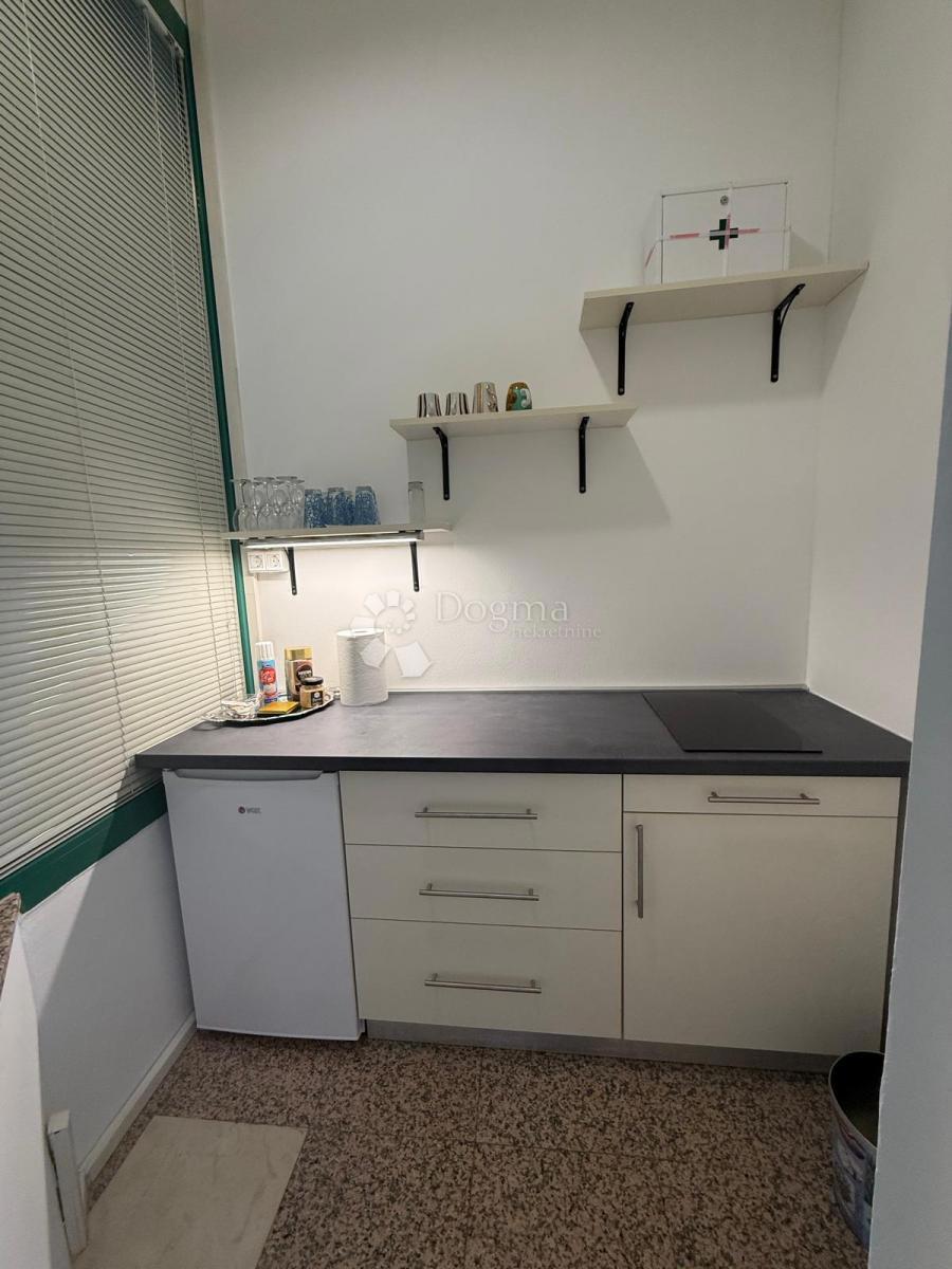 Locale commerciale Centar, Varaždin, 40m2