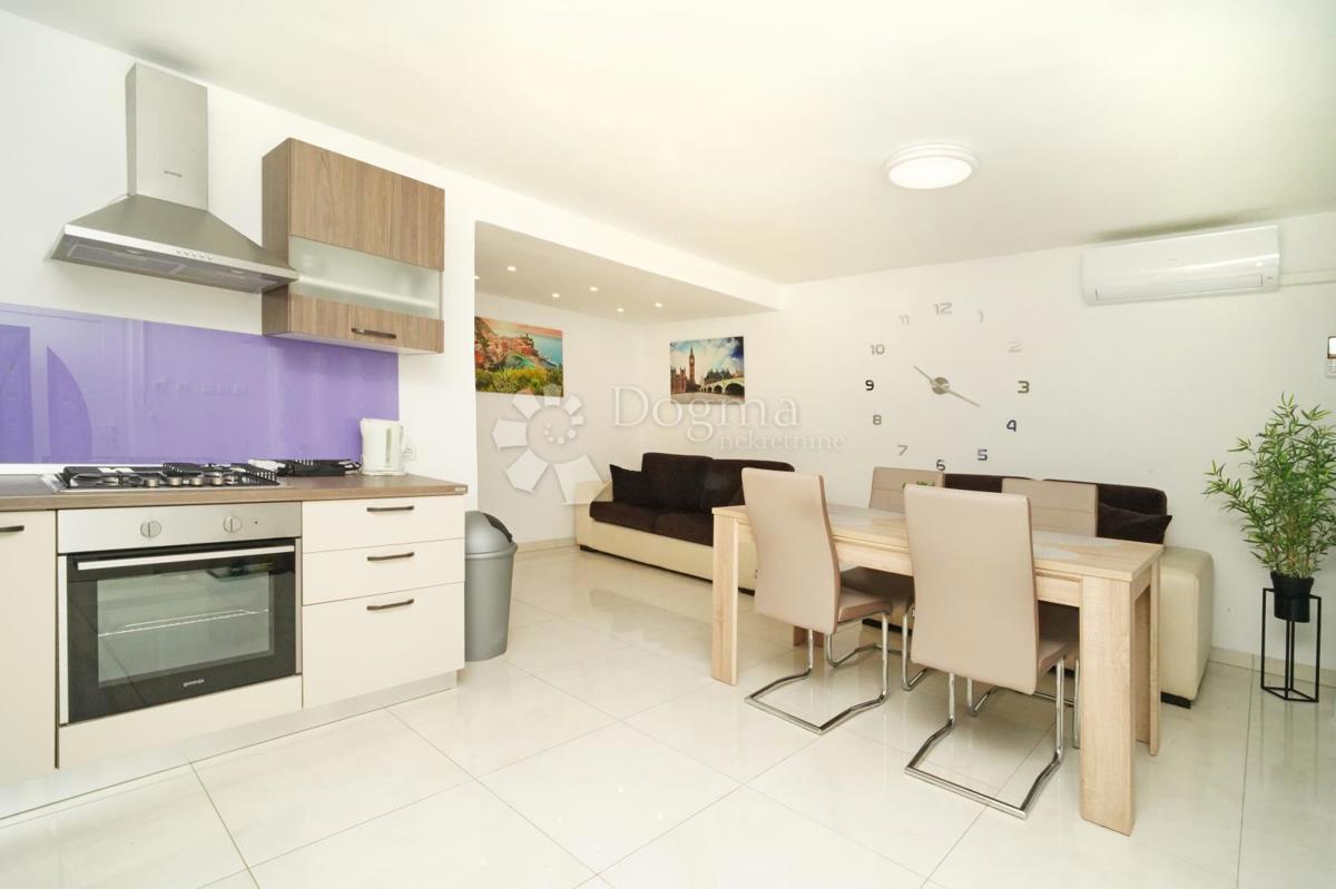 Allogio Centar, Pula, 132,35m2