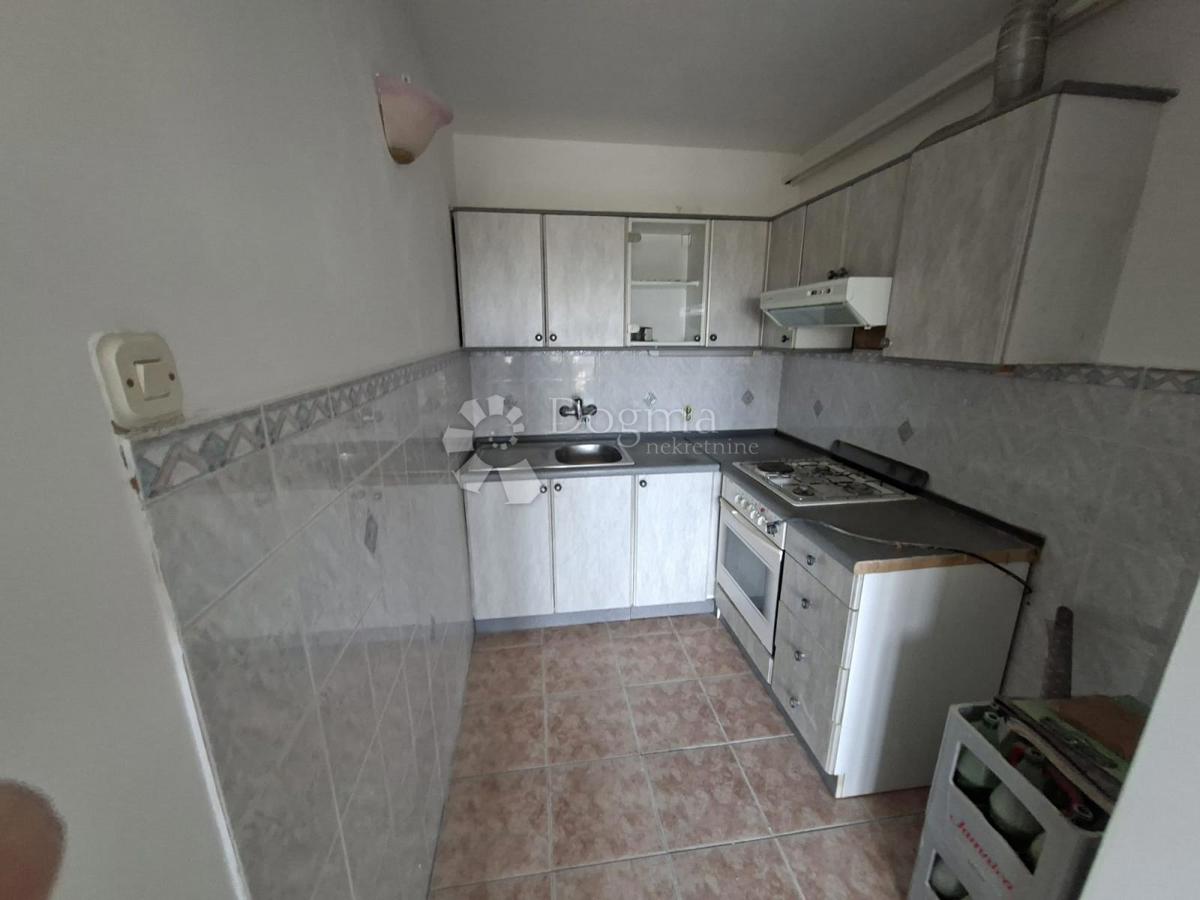 Casa Caprag/Željezara, Sisak, 400m2