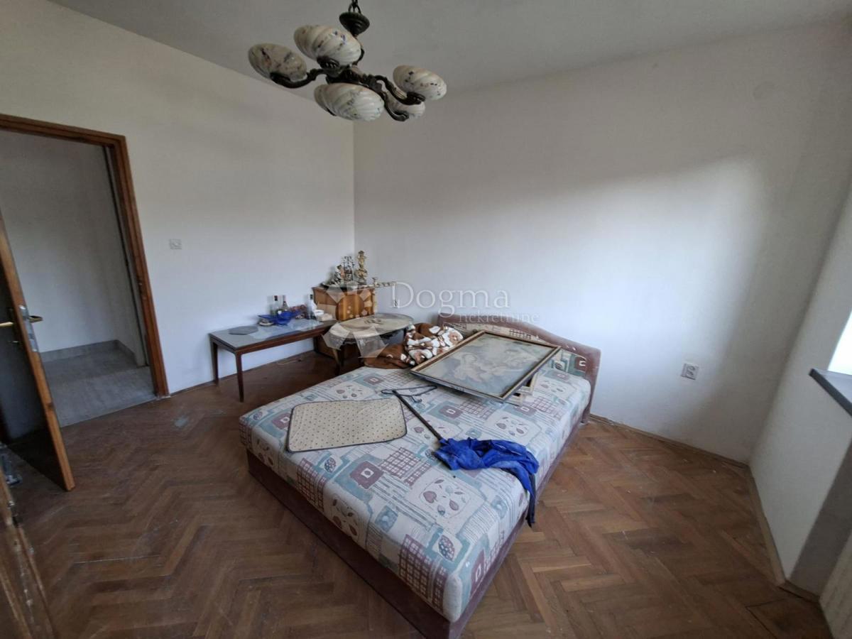 Casa Caprag/Željezara, Sisak, 400m2