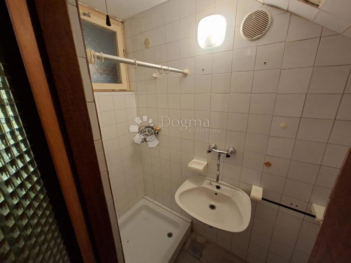 Casa Caprag/Željezara, Sisak, 400m2