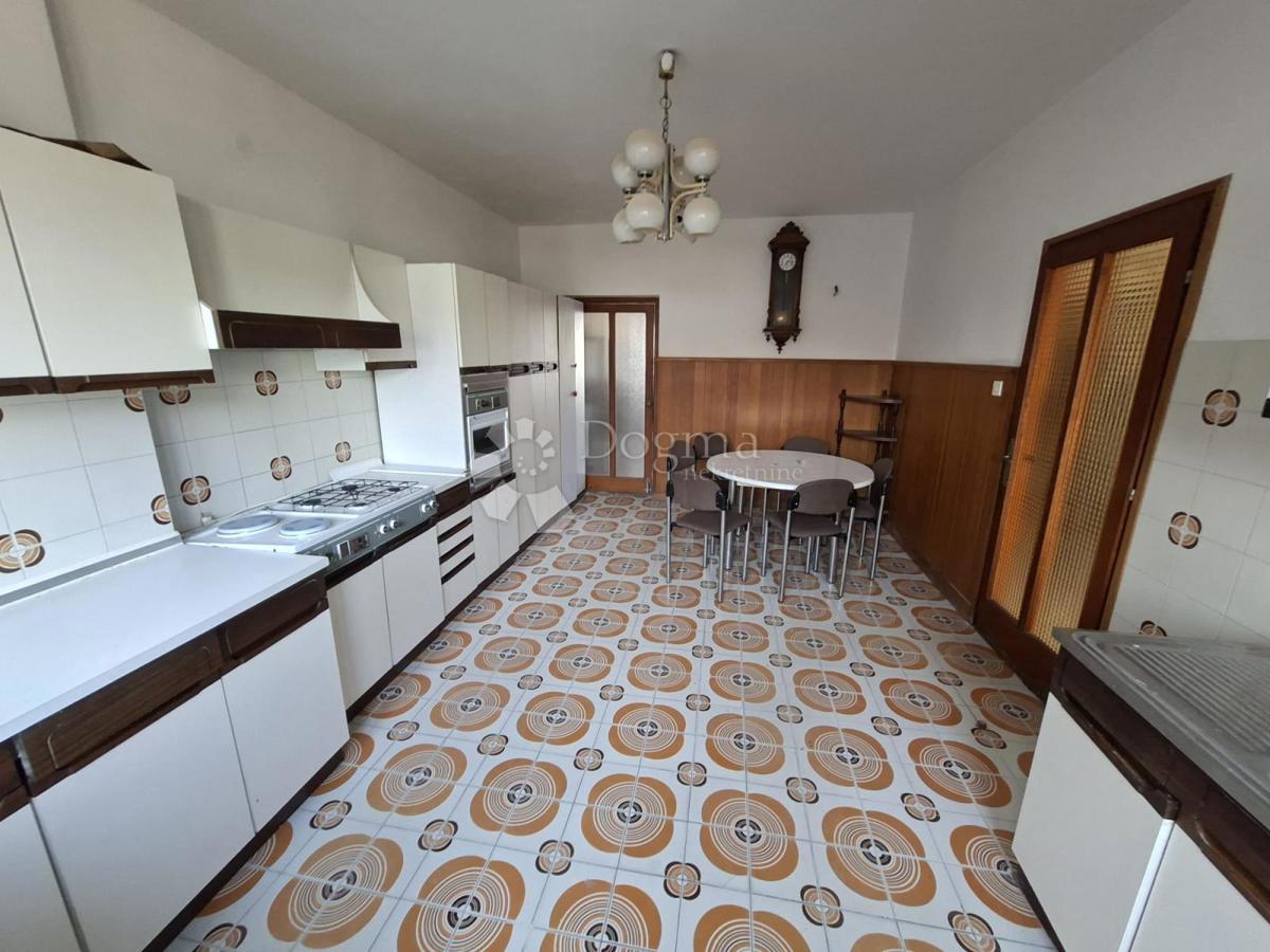 Casa Caprag/Željezara, Sisak, 400m2