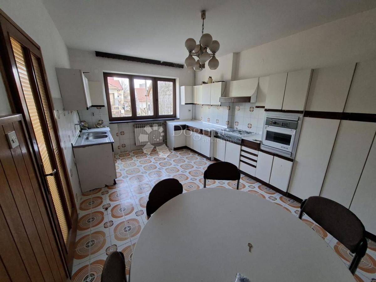 Casa Caprag/Željezara, Sisak, 400m2