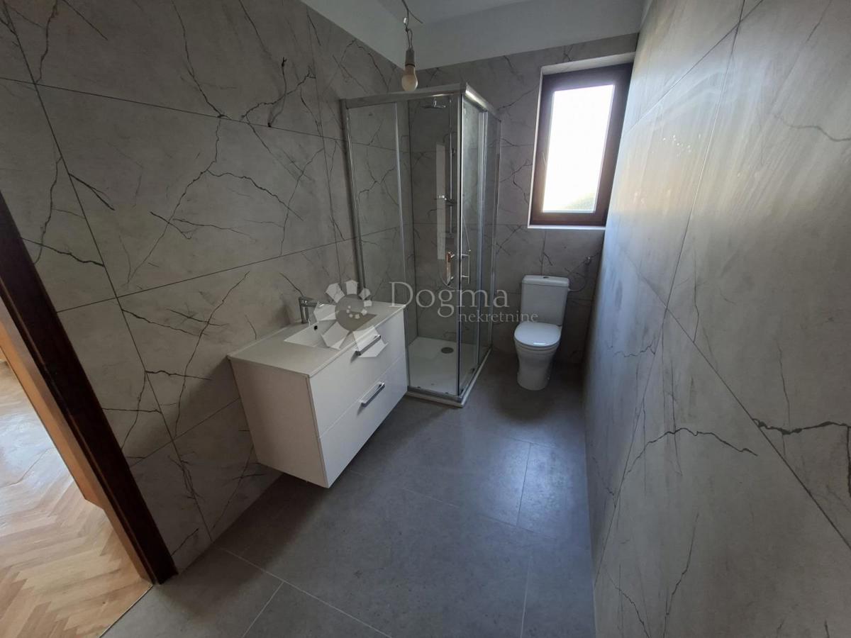 Casa Caprag/Željezara, Sisak, 400m2