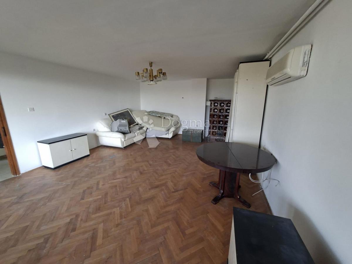 Casa Caprag/Željezara, Sisak, 400m2