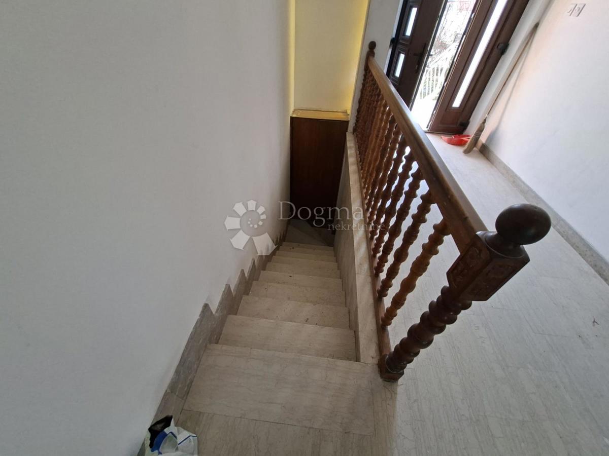 Casa Caprag/Željezara, Sisak, 400m2