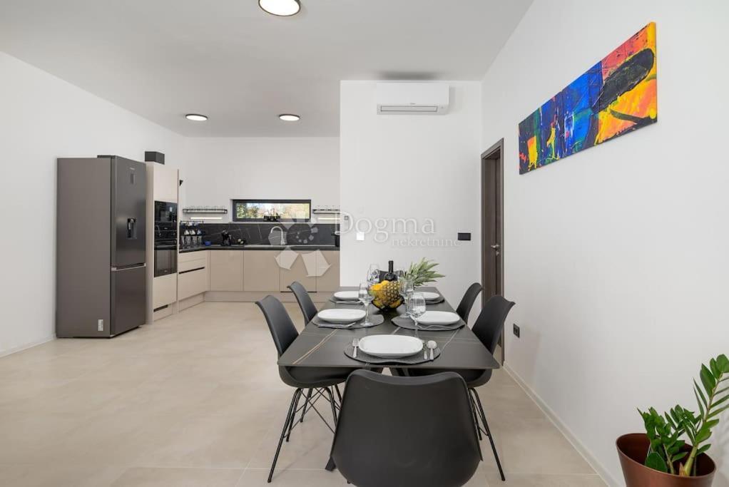 Casa Burići, Kanfanar, 135m2