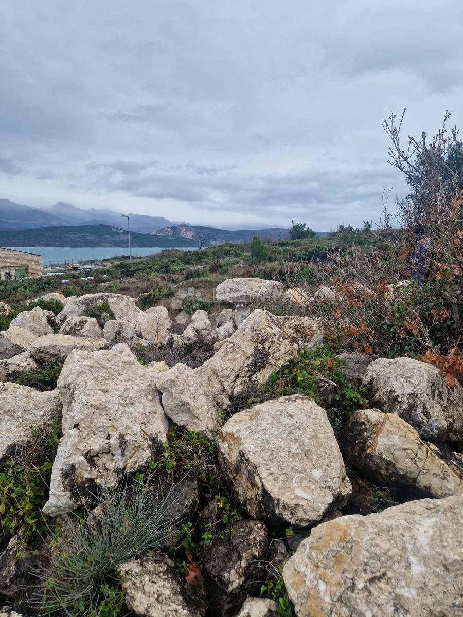 Terreno edificabile Novigrad, 2.376m2