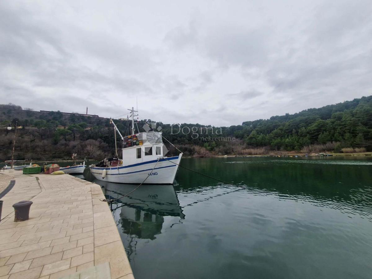 Terreno edificabile Novigrad, 2.376m2