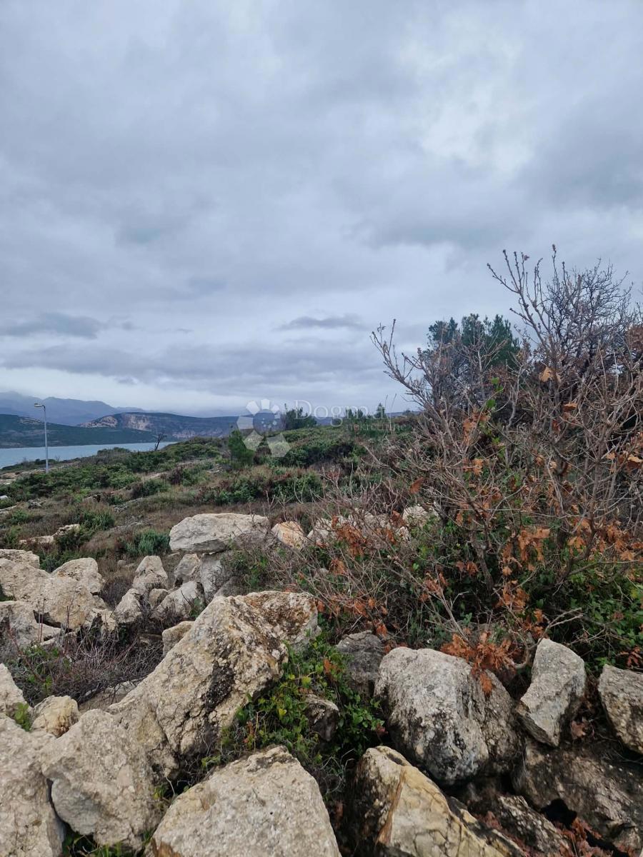 Terreno edificabile Novigrad, 2.376m2