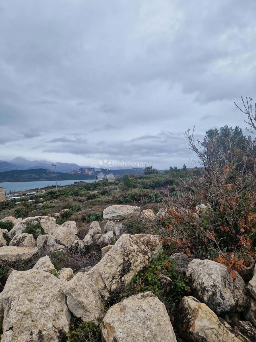 Terreno edificabile Novigrad, 2.376m2