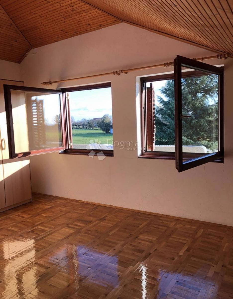 Casa Dalj, Erdut, 264m2