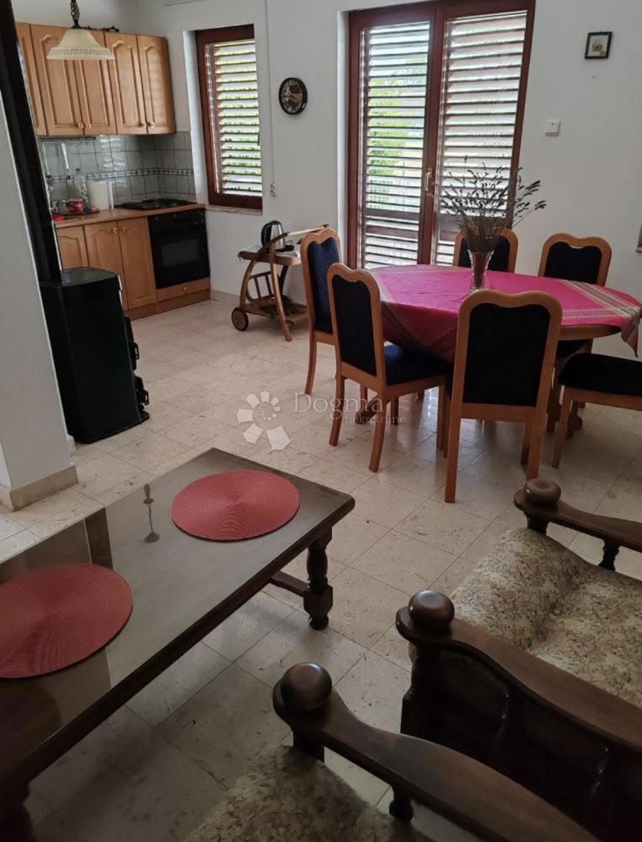 Casa Dalj, Erdut, 264m2