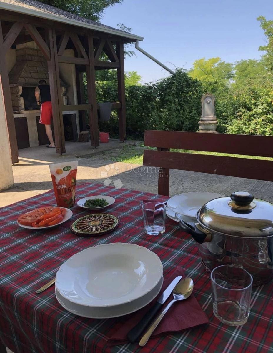 Casa Dalj, Erdut, 264m2