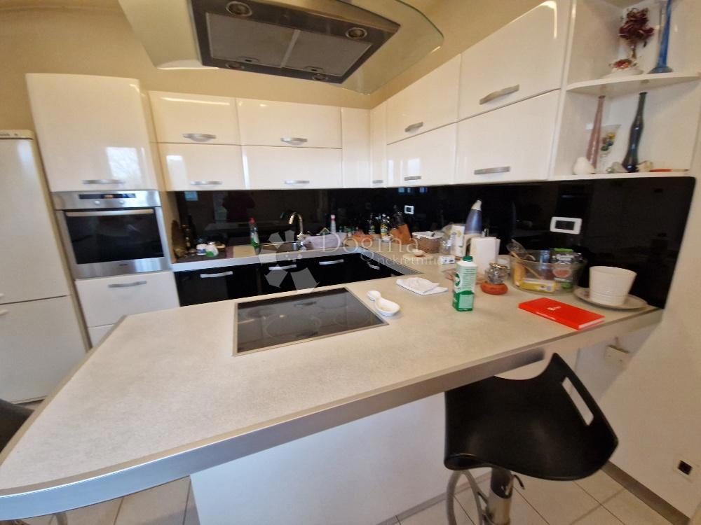 Allogio Pećine, Rijeka, 150m2