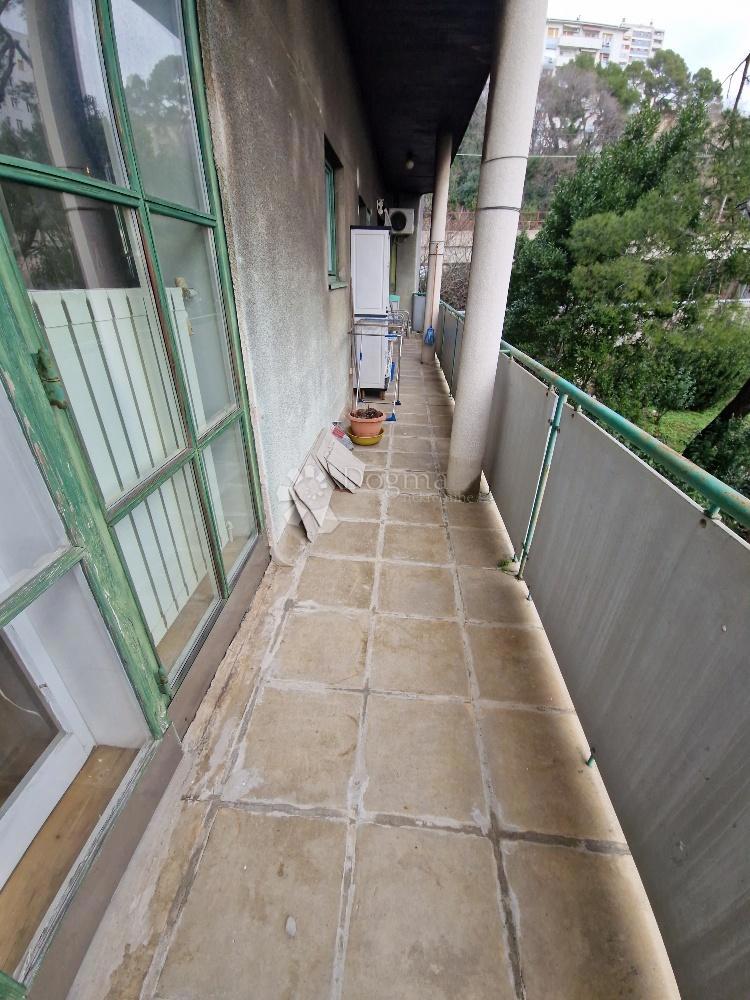 Allogio Pećine, Rijeka, 150m2