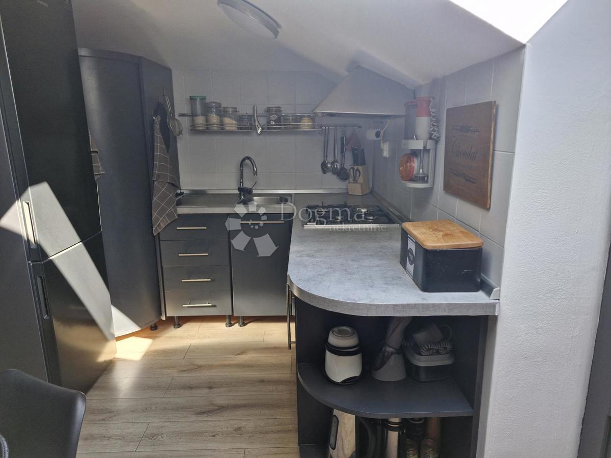 Allogio Branimirova Obala, Zadar, 81m2