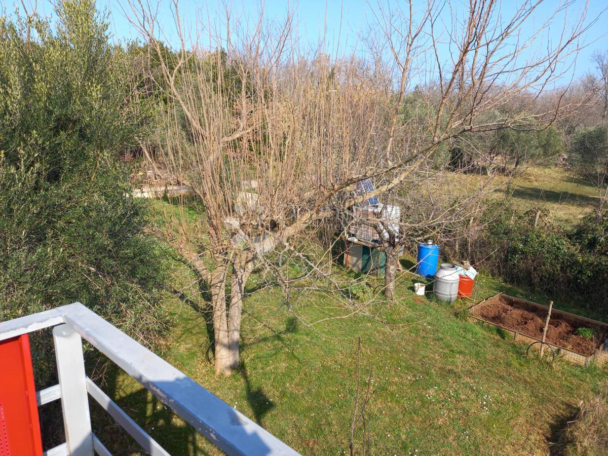 Casa con potenziale edificabile – via Mirna, Zambratija