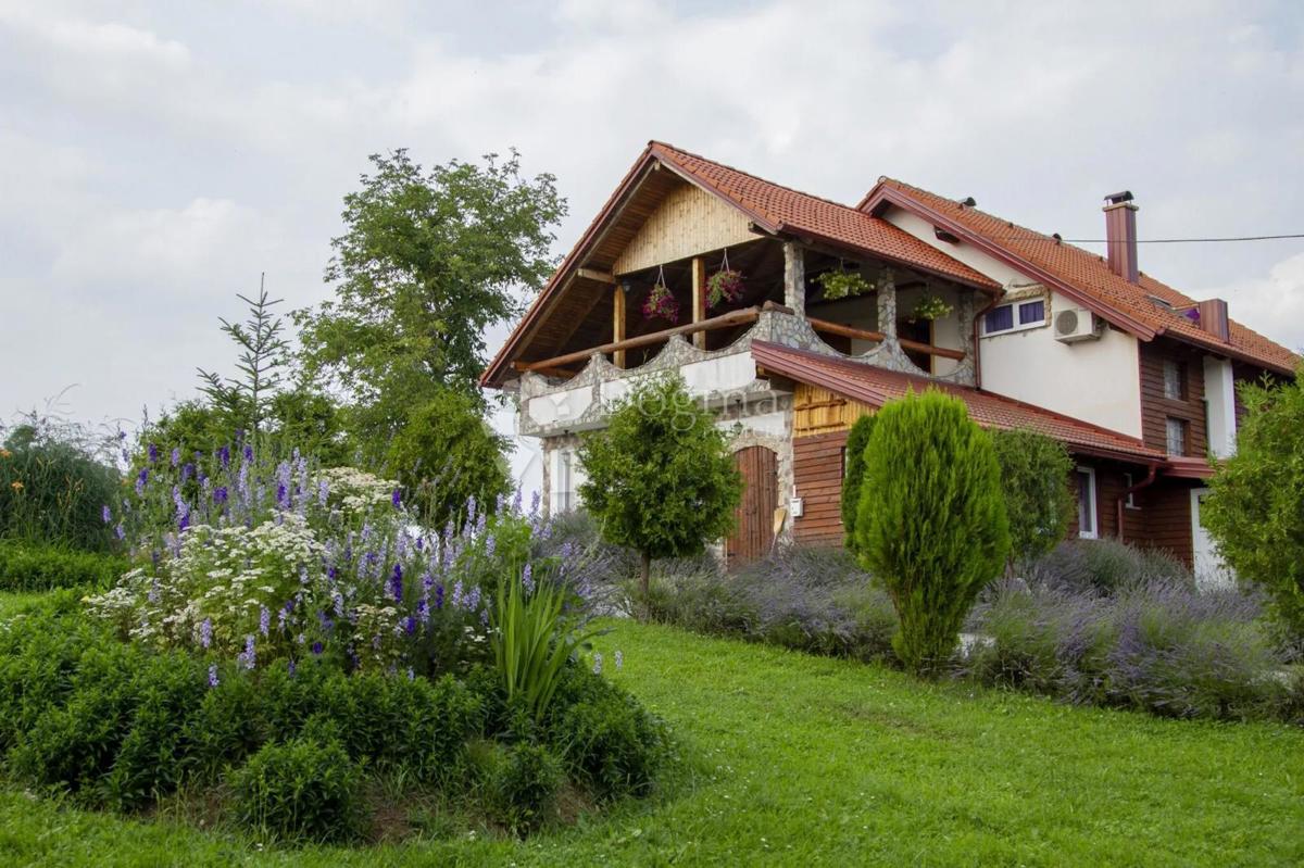 Casa Lipovac, Rakovica, 350m2