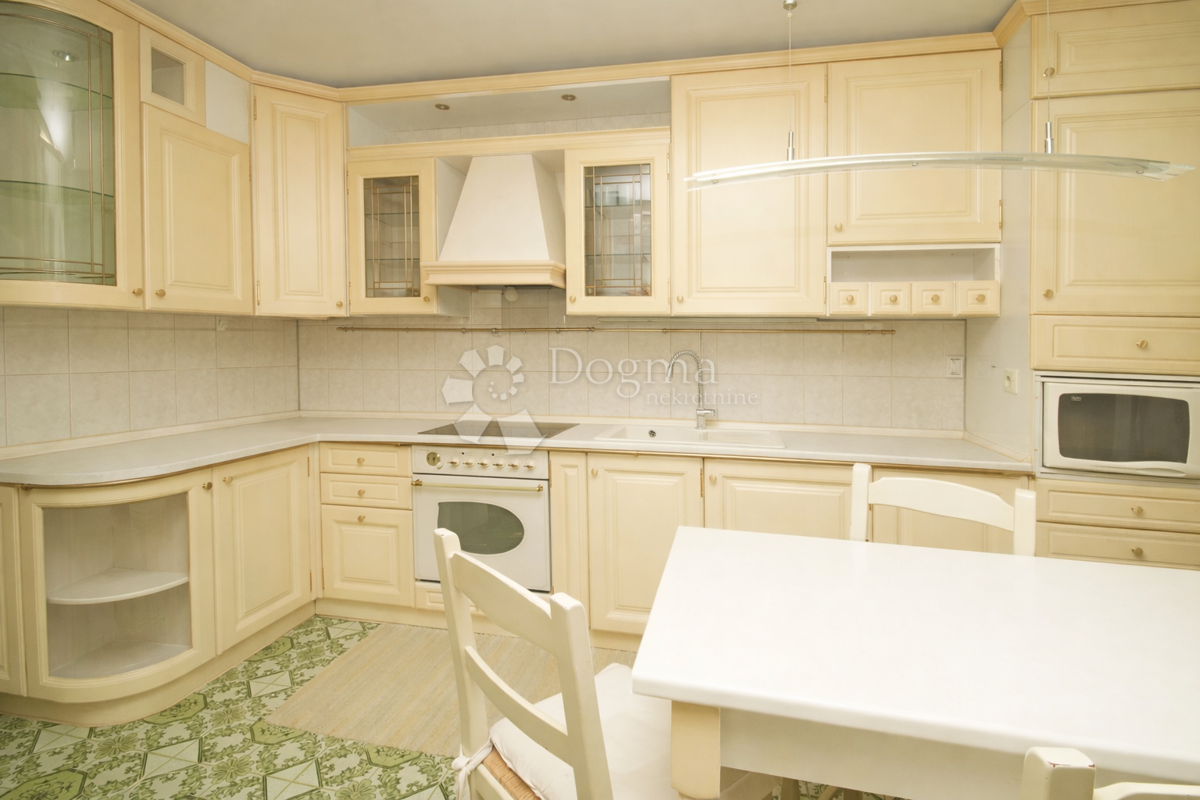 Casa Tar, Tar-Vabriga, 300m2